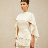Lyna – Elegantne mini kleit volangidega