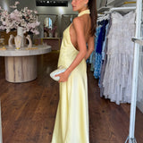 Zeynep – Elegantne satiinmaxikleit